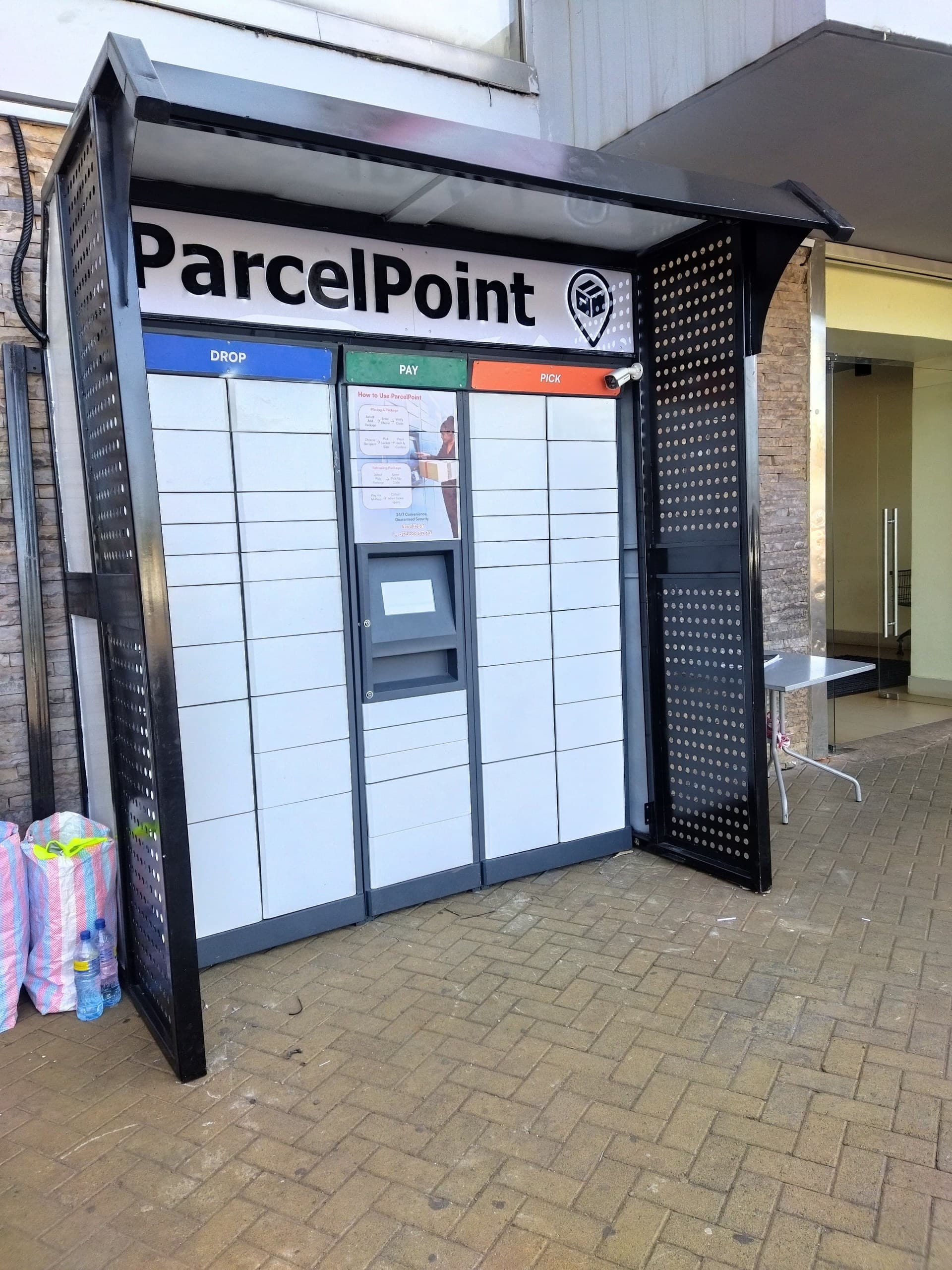 ParcelPoint smart locker